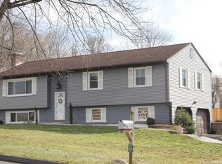 7 Blackhaw Dr, Cromwell, CT 06416