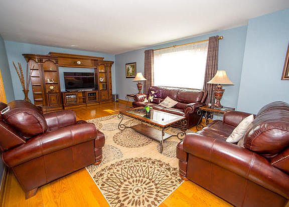 5th image of 16305 Pepperwood Trl