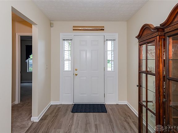 4th image of 3716 Waterbridge Ln