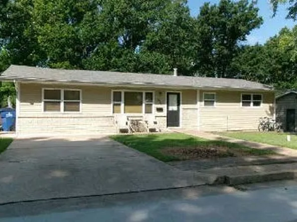 521 Cedar Ln, Festus, MO 63028