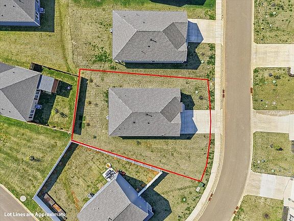 3rd image of 5117 Lost Creek Dr