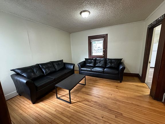 2nd image of 318 Catherine St