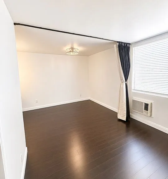525 S Ardmore Ave #261 — Photo 3