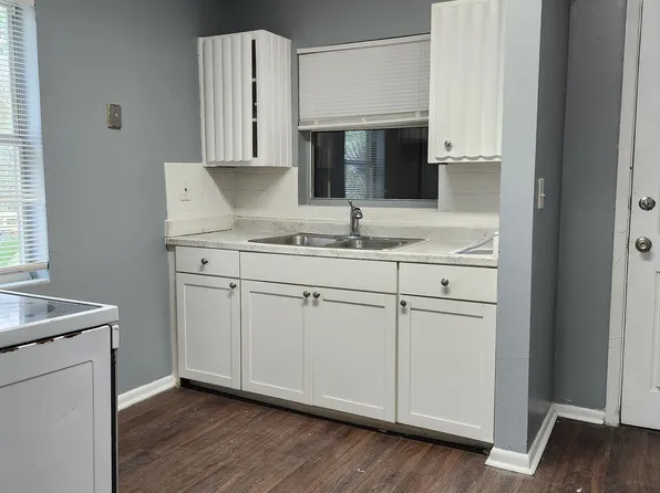 1570 W 34th St, Jacksonville, FL 32209