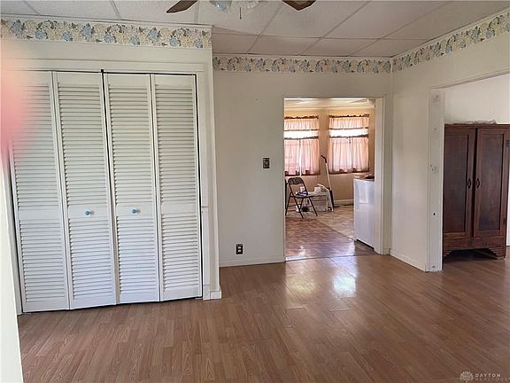 4th image of 434 Jackson St