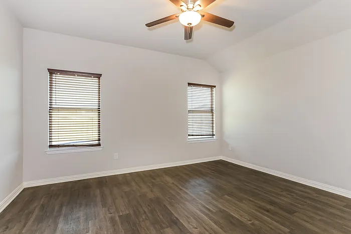 9021 Curacao Dr — Photo 8