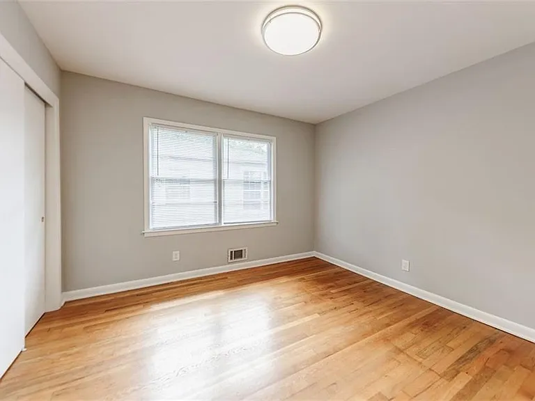 1582 Lincoln Ave SE — Photo 15