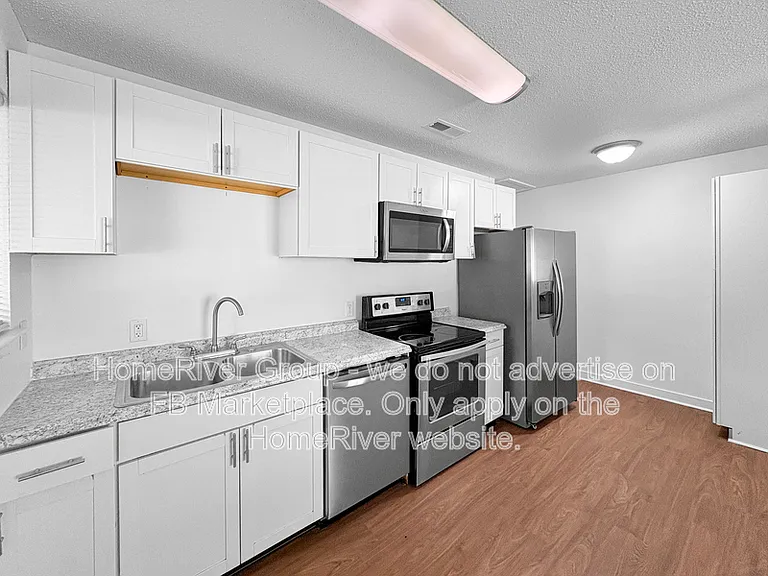 800 Moss St #102 — Photo 8