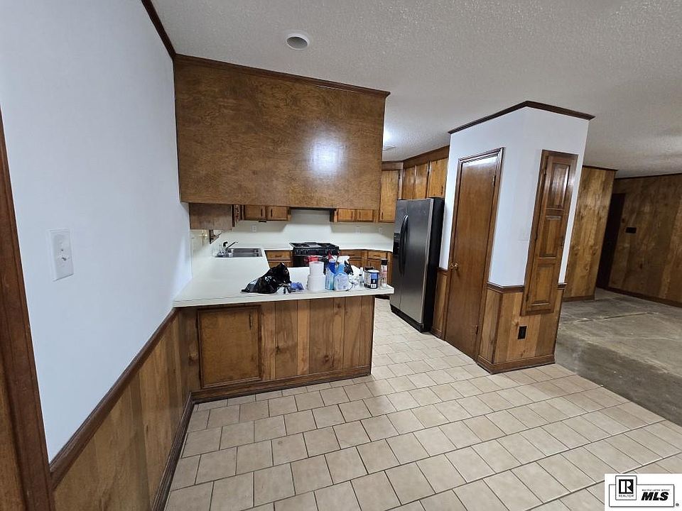 2nd image of 1362 Strozier Rd