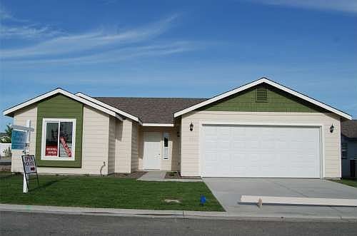 1st image of 1562 Larkspur Dr