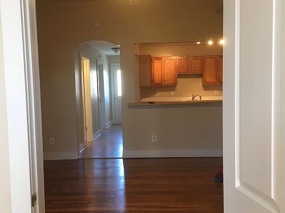 5th image of 420 County St APT B