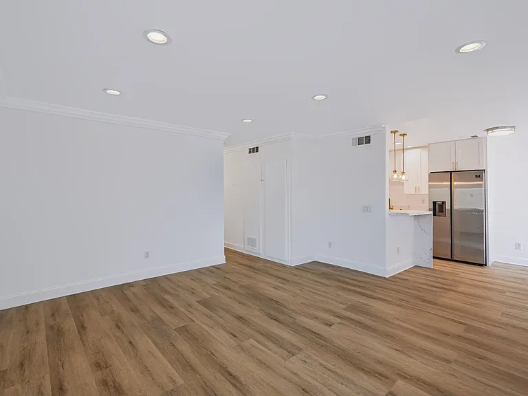 510 Spring Rd #120 — Photo 12