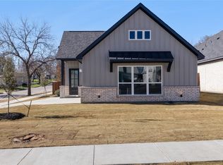 2801 NW 22nd St, Fort Worth, TX 76106