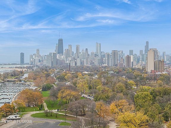 3rd image of 2800 N Lake Shore Dr APT 1906