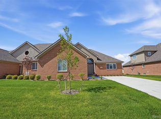 33806 Au Sable Dr #38, New Baltimore, MI 48047