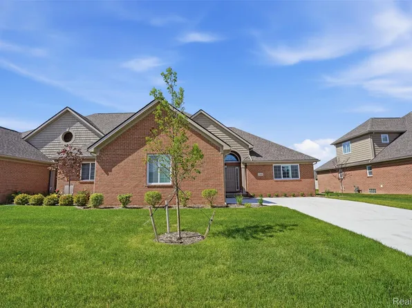 33806 Au Sable Dr #38, New Baltimore, MI 48047