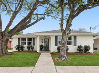 165 Hibiscus Pl, River Ridge, LA 70123