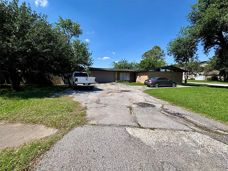5218 Willowbend Blvd — Photo 26