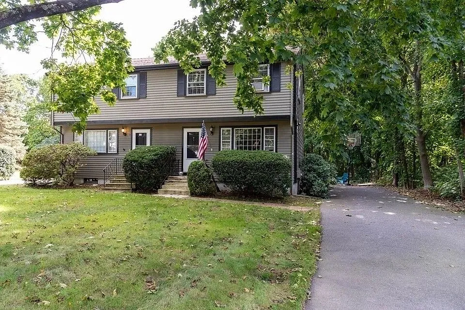 9 Spring St
