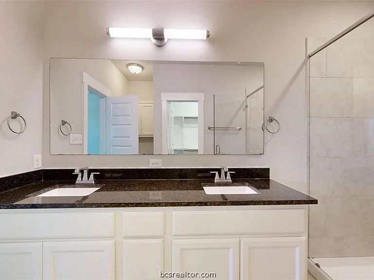3901 Ws Phillips Pkwy — Photo 22