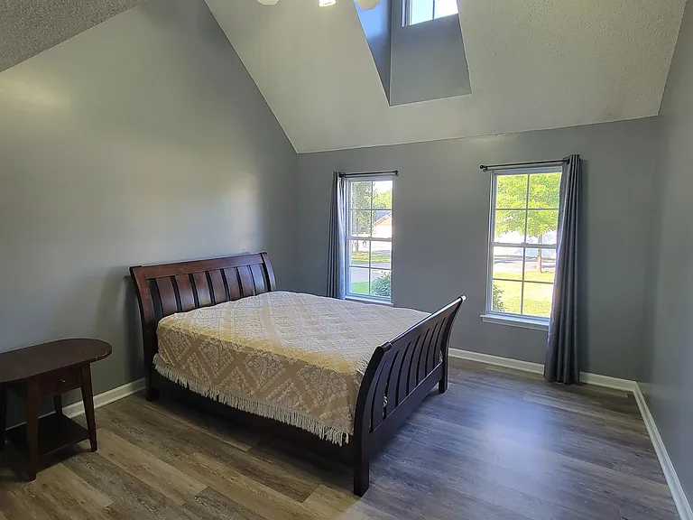 6107 Colchester Ln — Photo 12