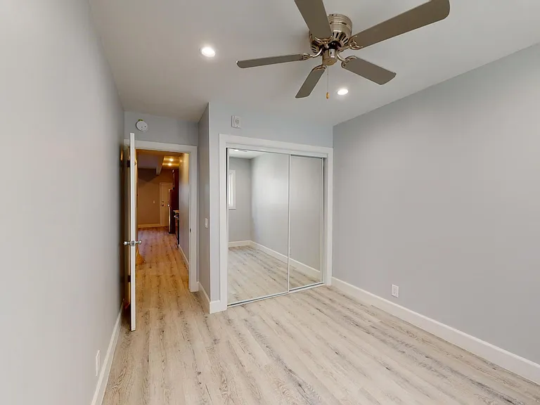 730 S Serrano Ave — Photo 46