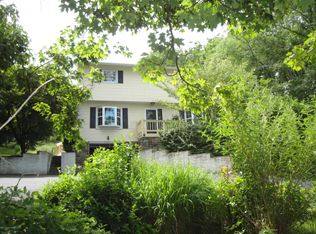 1090 Mount Tom Rd, East Stroudsburg, PA 18301