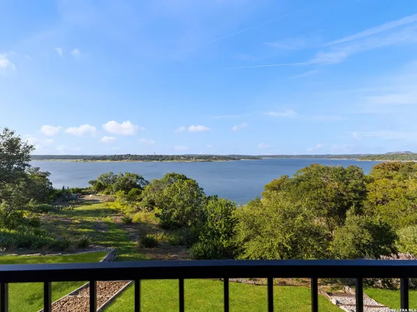 1736 Stagecoach Drive, Canyon Lake, TX 78133