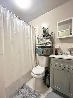 Rented by JAY MICHELLE REALTY LLC | media 9