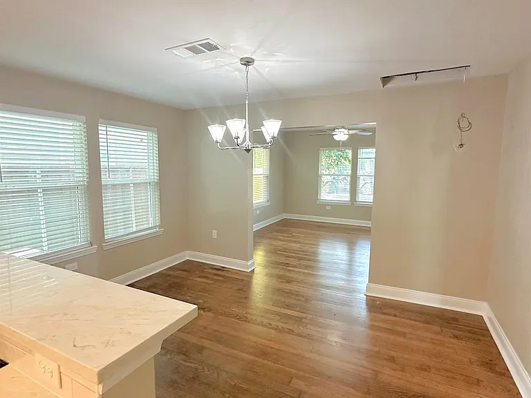 1209 Cordell St — Photo 7