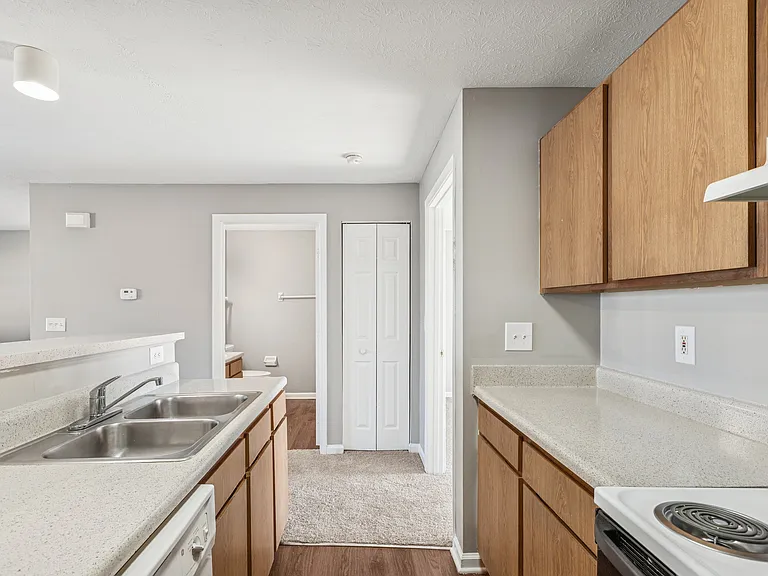 Waterfront Pointe — Photo 21