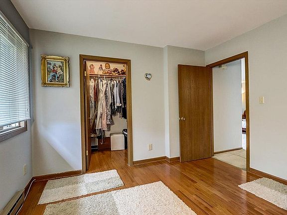 4th image of 4617 S Woodland Dr #4617