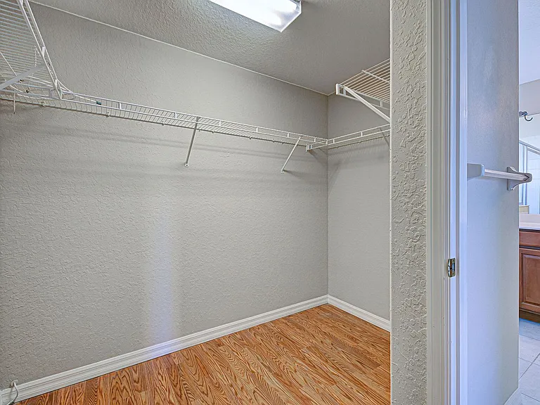 2134 Boxwood St — Photo 34