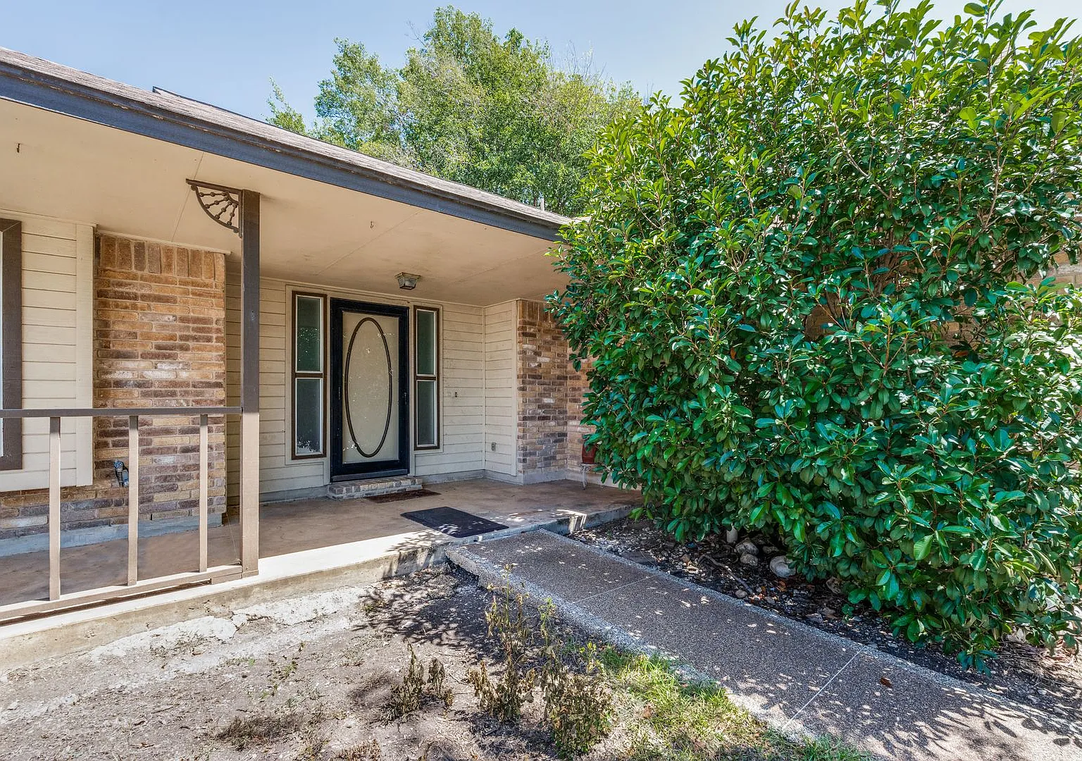 Beautiful Single-Story Home In Woodcrest — Photo 4