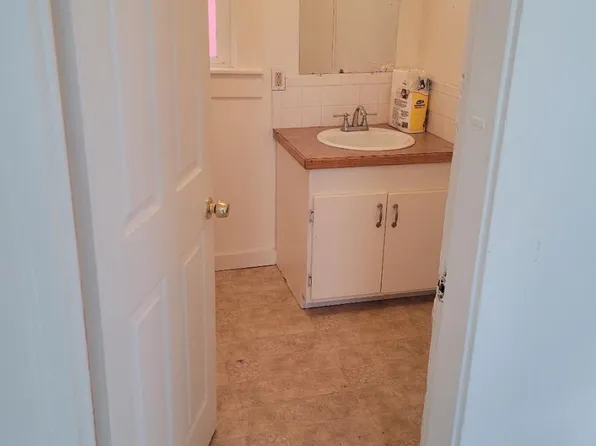 620 Duryea St, Raymond, WA 98577