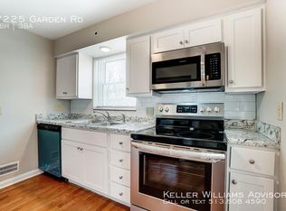 7225 Garden Rd, Cincinnati, OH 45236