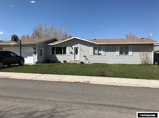 435 S Cottonwood Dr, Mountain View, WY 82939