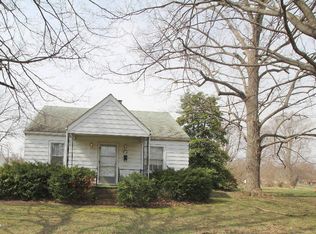 4736 Dover Rd, Louisville, KY 40216