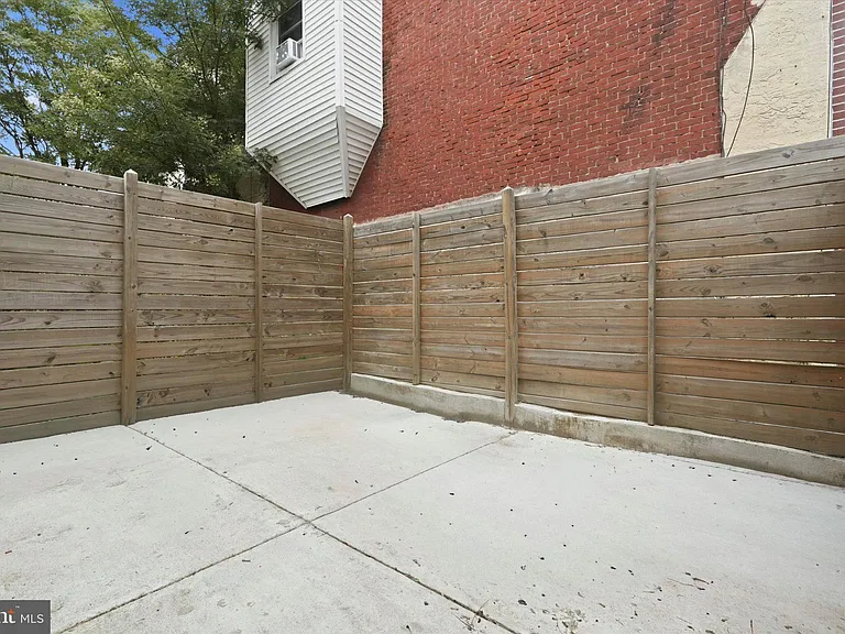623 W Oxford St #1 — Photo 11
