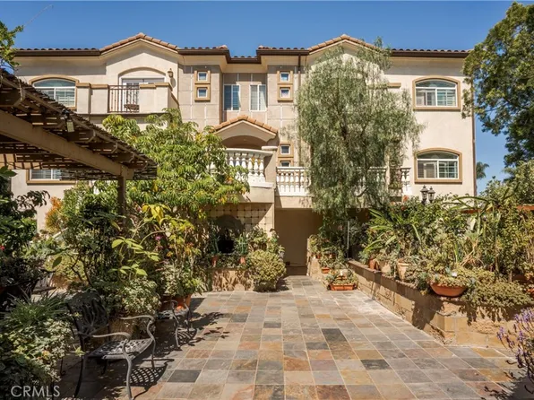 155 Harkness Avenue #6, Pasadena, CA 91106