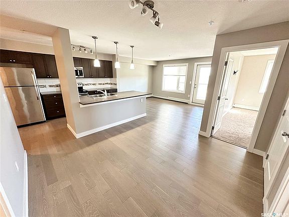 4th image of 820 5th St NE #310