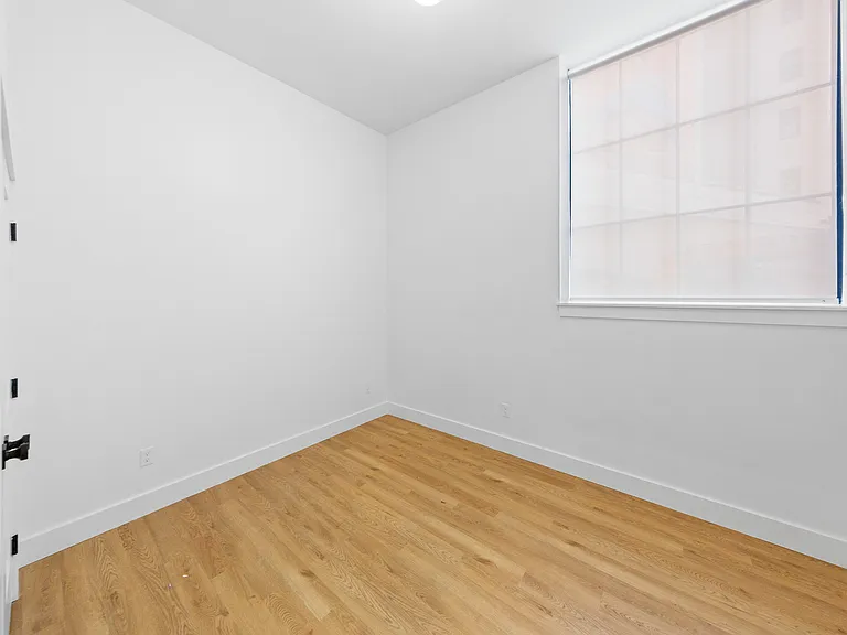 99 Richmond St #101 — Photo 13