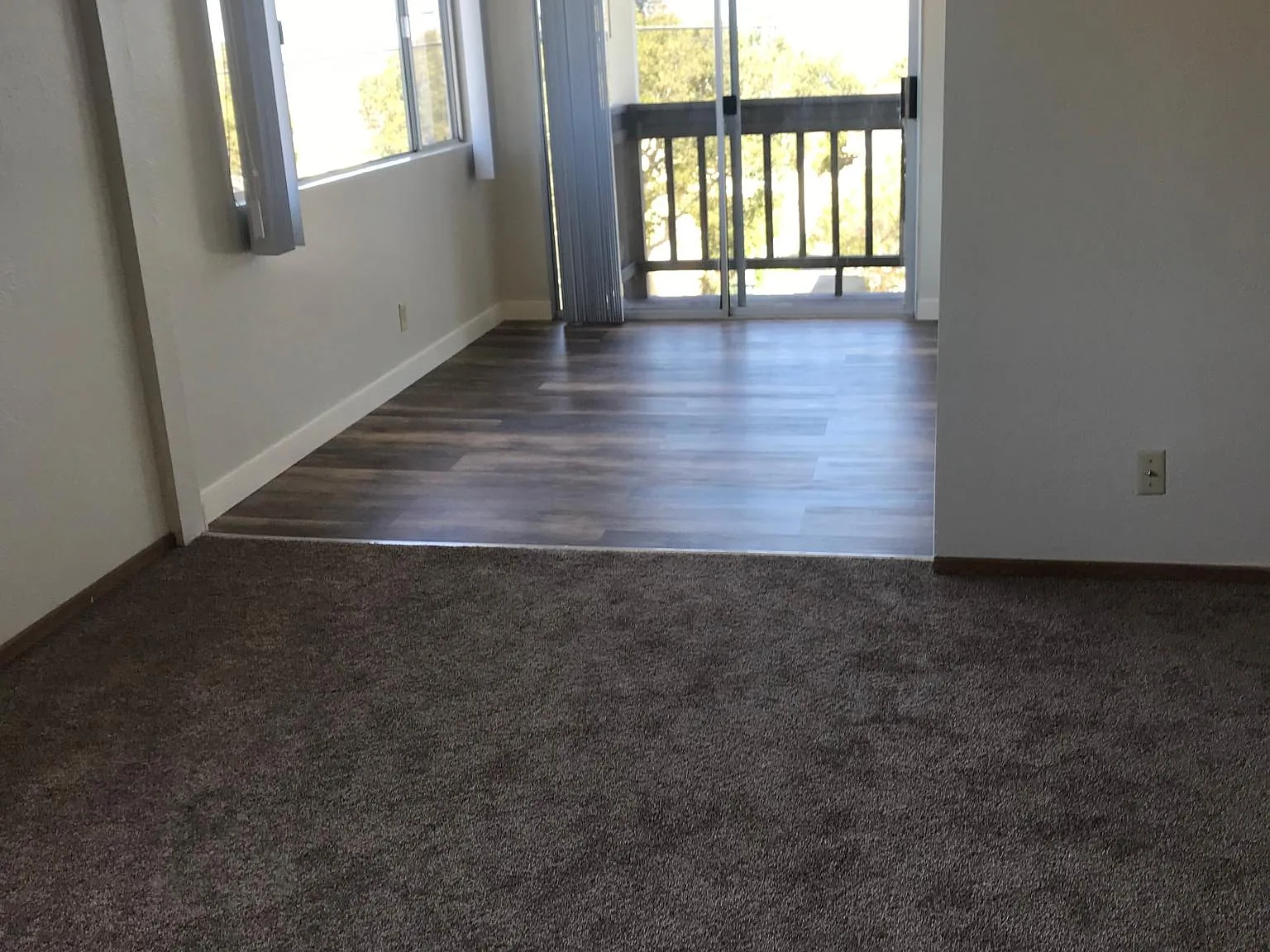 581 Belden St — Photo 2
