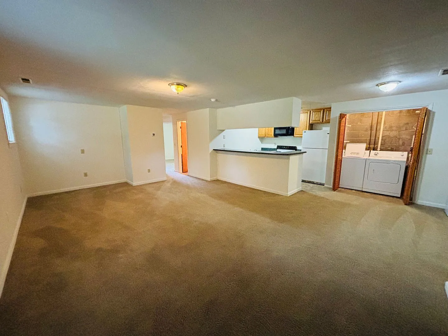 2 Bedroom 1 bath Duplex — Photo 2