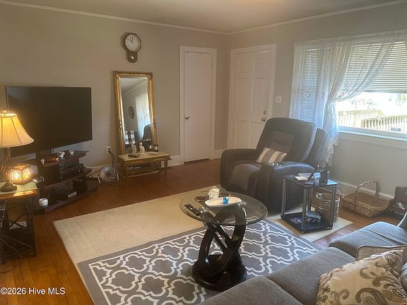 2nd image of 4083 N Pitt Street