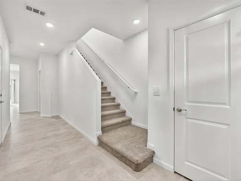 4596 Bayley Skye Ave — Photo 13