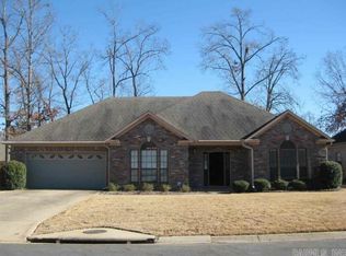 222 Deauville Dr, Maumelle, AR 72113