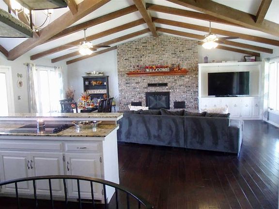 2nd image of 1053 Country Club Dr