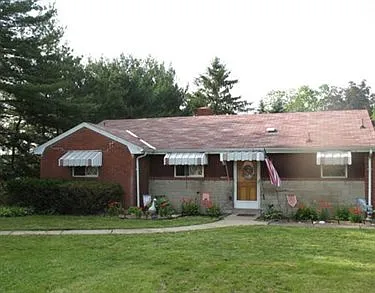 1503 Burchfield Rd photo 1