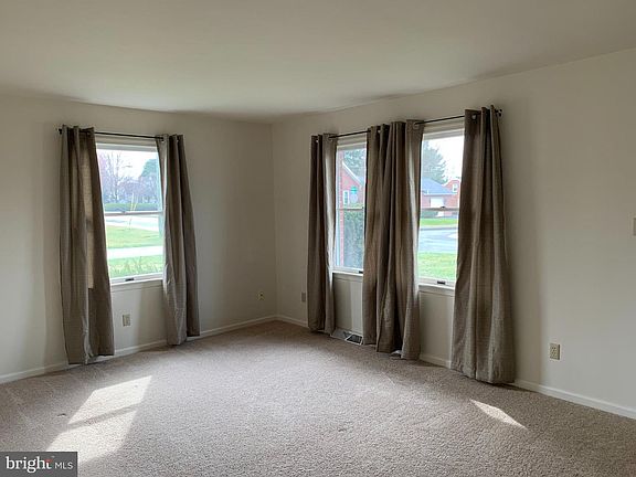 3rd image of 205 N Linden Ave